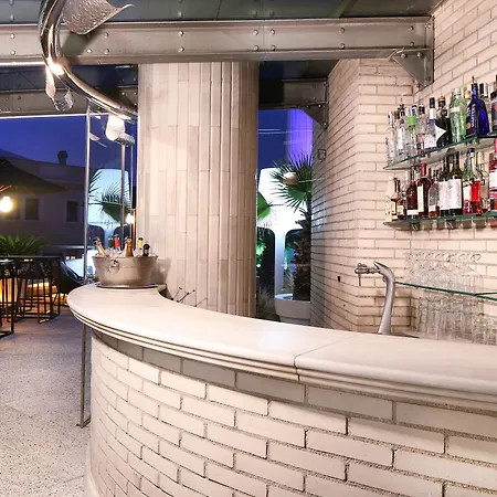 Claris & Spa Gl, A Small Luxury Of The World Hotel 5*