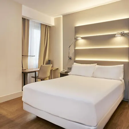 Nh Sants Отель 4*