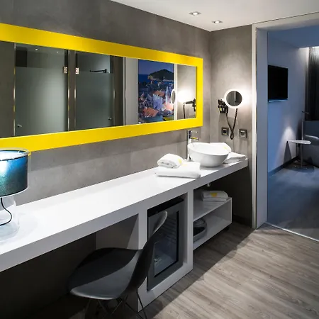 Отель Catalonia Gran Via Bcn 4*
