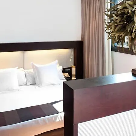 Catalonia Port Hotel