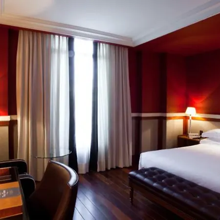 Otel 1898