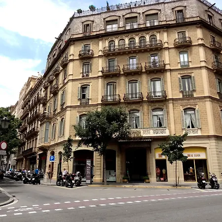 洲际大厦酒店 3*
