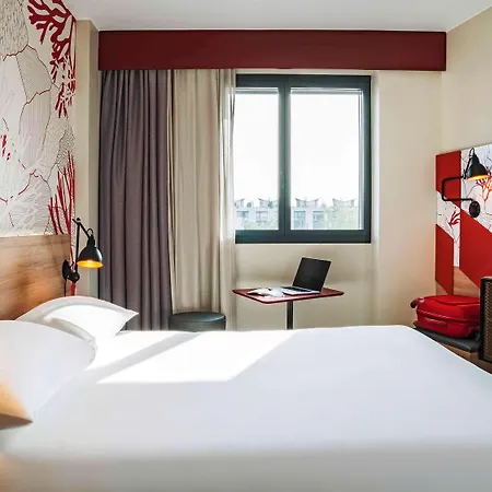 Hotel Ibis Styles Bogatell 2*