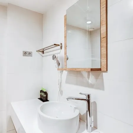 Limehome Carrer De Fontcoberta - Digital Access *