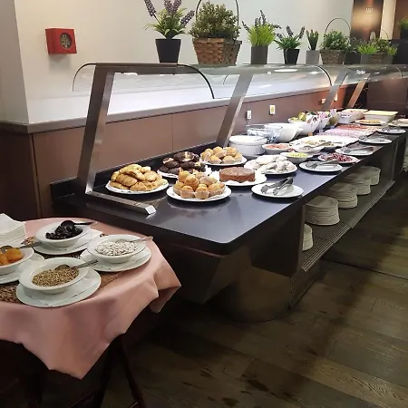 Hotel Moderno 3*