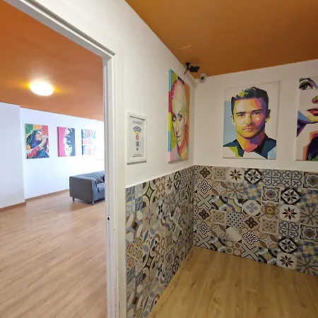 Hostel Arc House