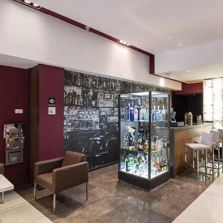 Catalonia Port 4*