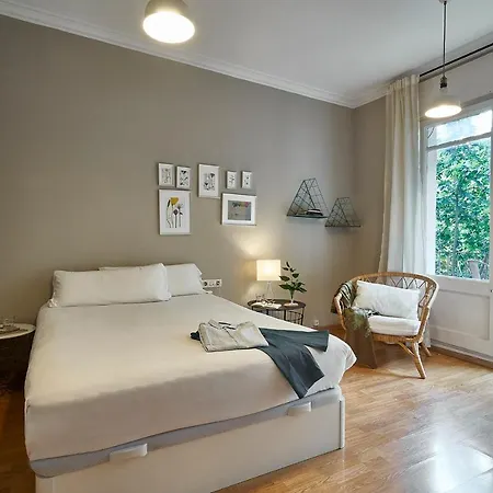Magnificent 4 Bedroom In Eixample Apartamento Barcelona