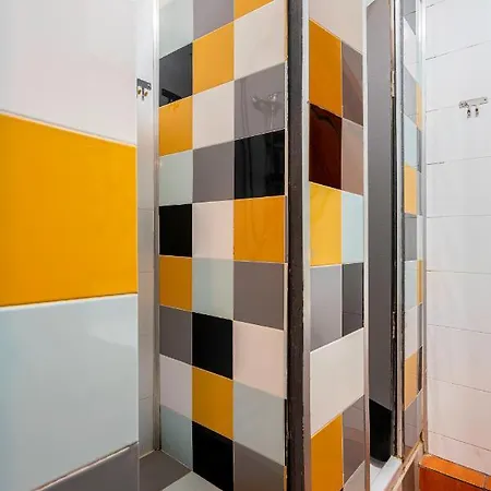 Casa Barcelo Hostal *