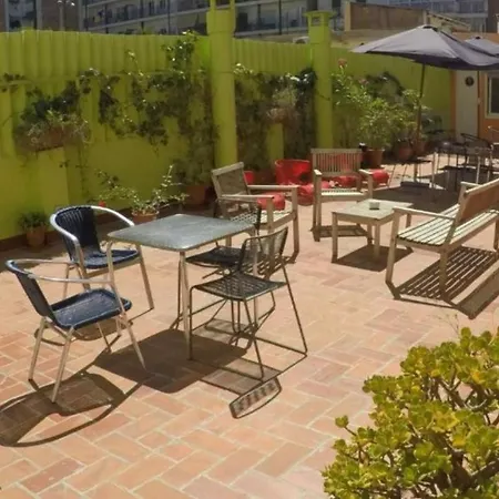 Paraiso Hostel *
