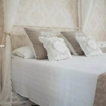 Lumine Suites Guest house