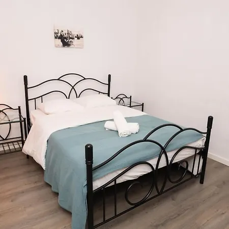 Carrer De Joan ברצלונה