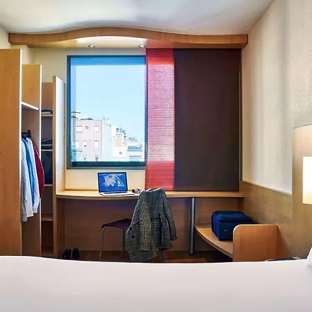 Ibis Centro Отель 2*
