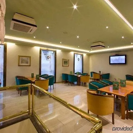 Lleó Hotel