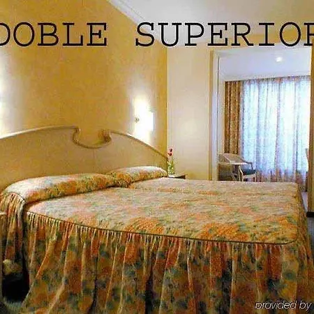 Hotel Lleó 3*