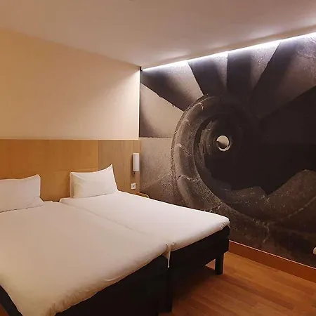 Ibis Centro Отель Барселона
