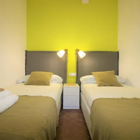 Ideal For Seasons In Apartment *