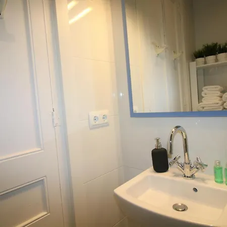 Ideal For Seasons In Apartment