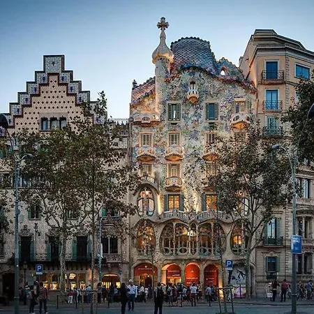Lägenhet Centric And Spacious, Excellent For Families Barcelona