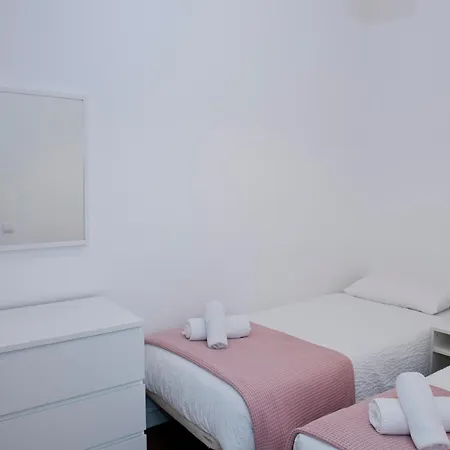 Gaudi-sant Pau Apartament