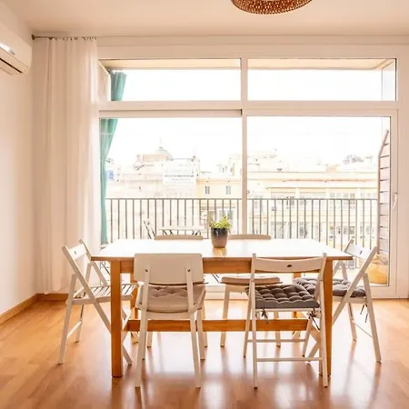Bright 4bd With Terrace Near Arc De Triomf Apartment *