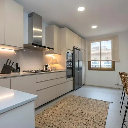 Luxury 4-bedrooms In Rambla De Catalunya Apartment