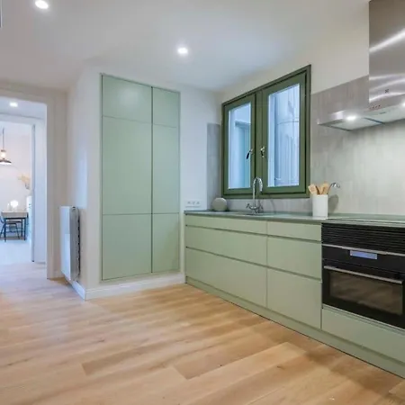 Amazing 5 Bedrooms 5 Bathrooms By Plaza Catalunya *