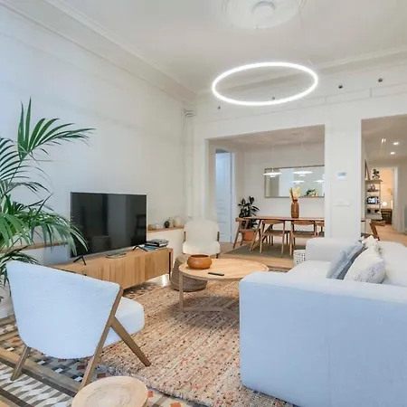 Amazing 5 Bedrooms 5 Bathrooms By Plaza Catalunya Apartment *
