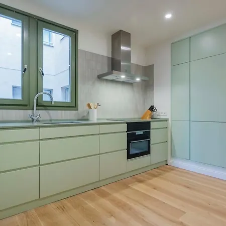Amazing 5 Bedrooms 5 Bathrooms By Plaza Catalunya *