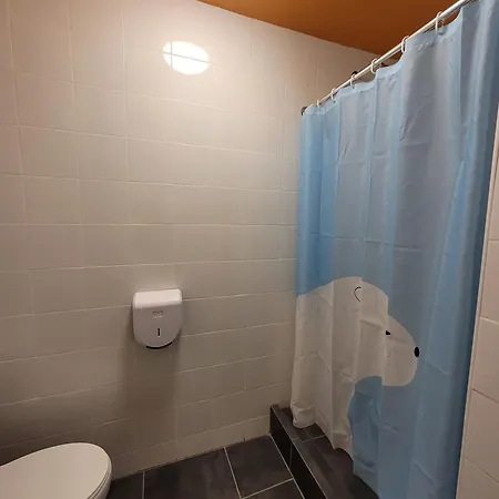 Arc House Gracia Хостел Барселона