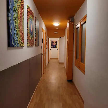 Arc House Gracia Хостел *