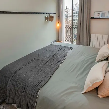 Luxury 4-bedrooms In Rambla De Catalunya Barcelona