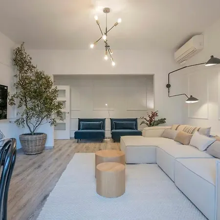 Luxury 4-bedrooms In Rambla De Catalunya Apartment *