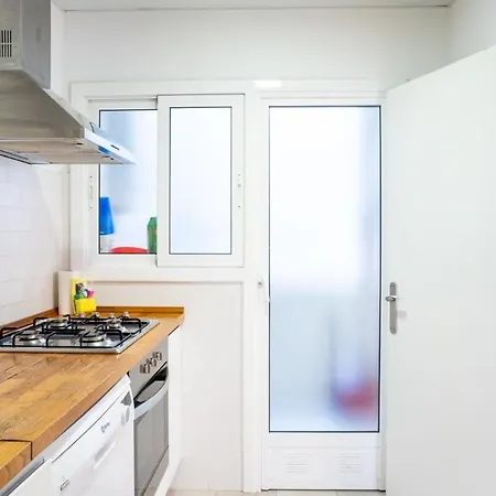 Apartment Bright 4bd With Terrace Near Arc De Triomf