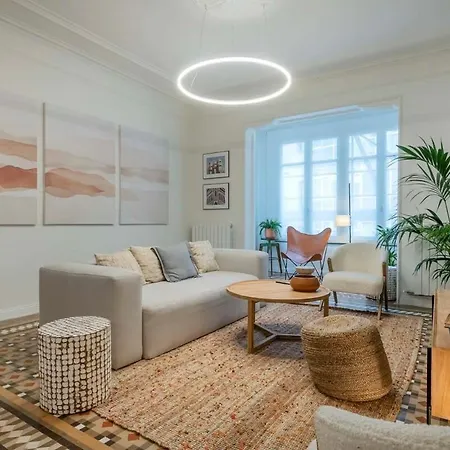 Amazing 5 Bedrooms 5 Bathrooms By Plaza Catalunya Barcelona