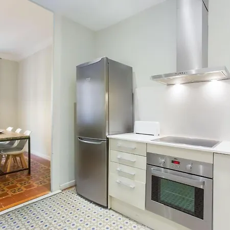 Lägenhet 4bedroom With A Balcony In Ramblas 1 2