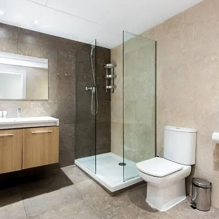 Bright And Modern 3bedroom In Ramblas 3 1b Apartman
