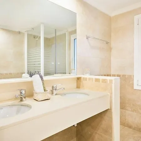 Appartamento And Elegant 4 Bedroom By Placa Catalunya