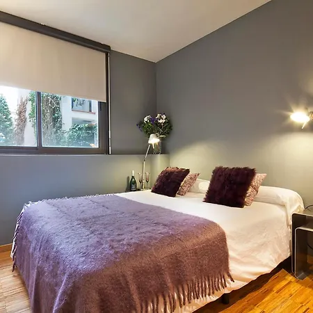Apartamento My Space Emirates - Charming Duplex In Ideal For Families Or Friends Barcelona