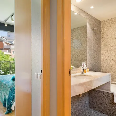 Appartamento My Space Emirates - Spacious Near The Center Barcellona