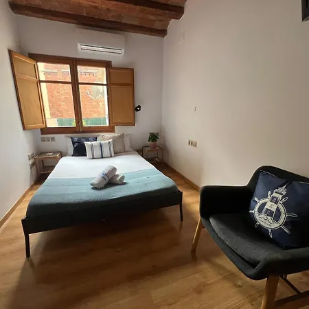 Near Ramblas - Only For Over 32 Days Apartament