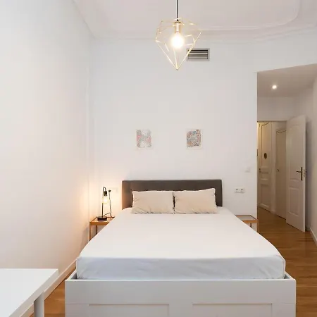 Bright And Cozy Flat In The Heart Of The Lägenhet Barcelona