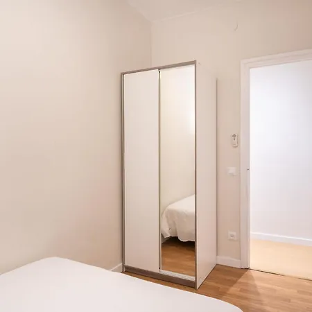 Lägenhet Comfortable 3 Bed Next To The Sagrada Familia *