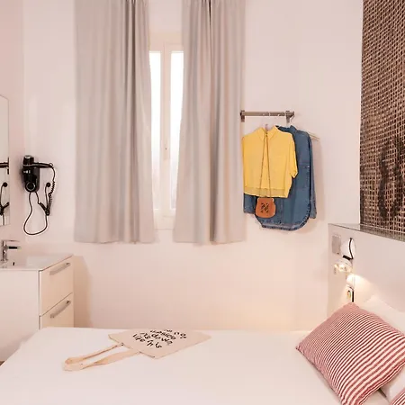 Chic & Basic Tallers Pensionat Barcelona