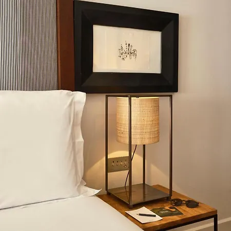 Pulitzer Hotel