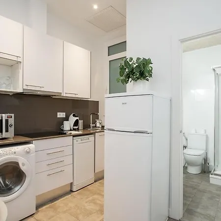 Paseo De Gracia Modern 4bd With Terrace Lägenhet *