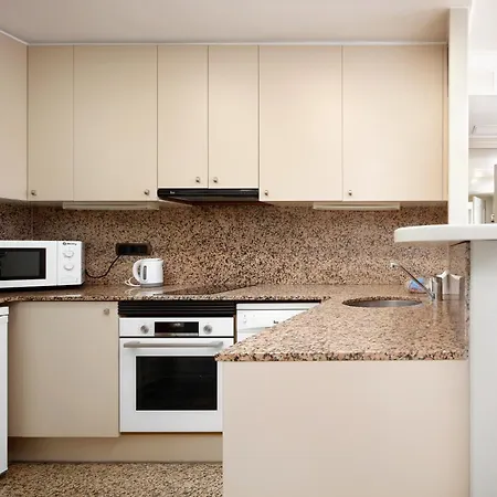 Apartaments-hotel Hispanos 7 Suiza 4* Barcelona