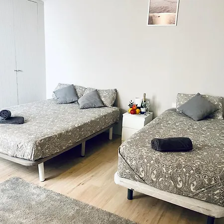 Triple With Private Bathroom In Gothic Maison d'hôtes 2*