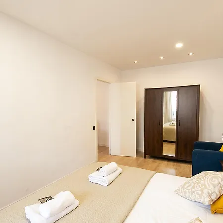 Appartement Beautiful With Terrace In