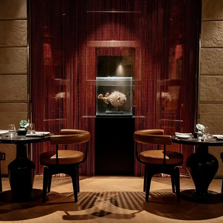 Hotel Claris & Spa Gl, A Small Luxury Of The World